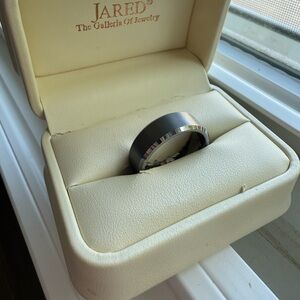 Men's Sleek Tungsten wedding Band from Jared’s. With original box. Like NEW